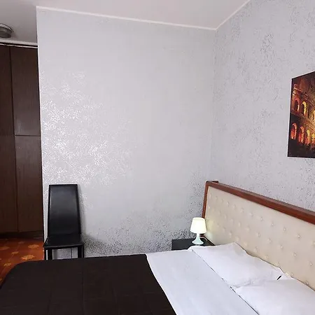 فندق Roma Room Hotel 3*