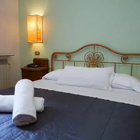 فندق Roma Room Hotel