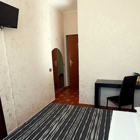 Roma Room Hotel روما