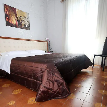 로마 룸 호텔 3*