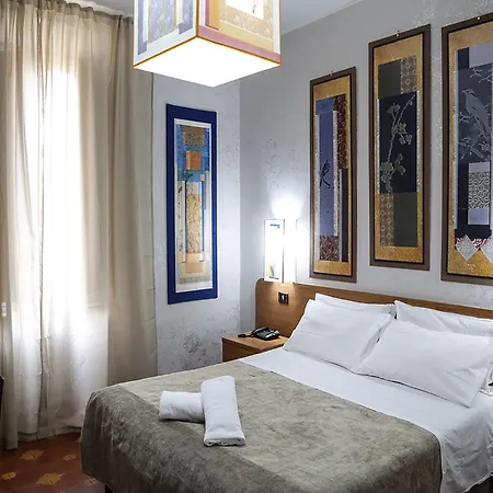 로마 룸 호텔 3*