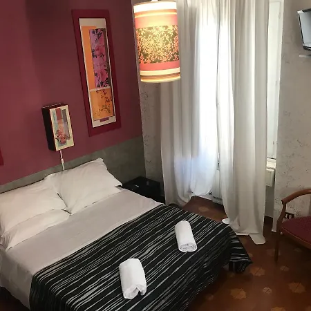 Roma Room Hotel فندق