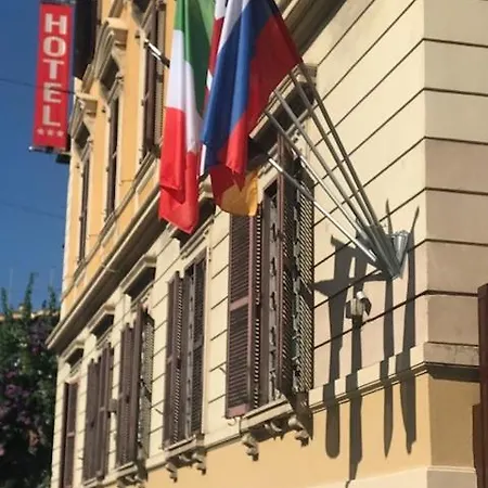 Отель Roma Room Hotel 3*