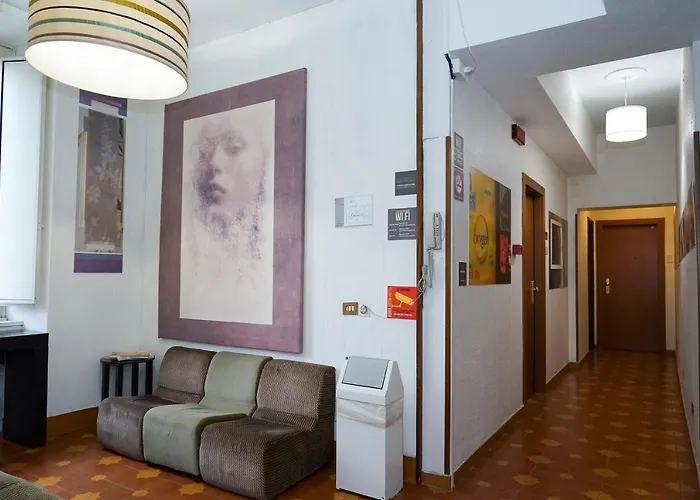 罗马客房酒店 3*