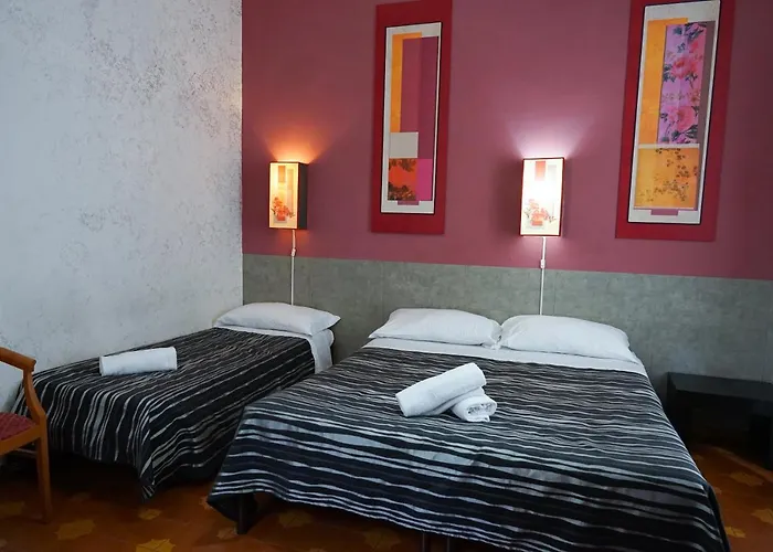 罗马客房酒店 3*