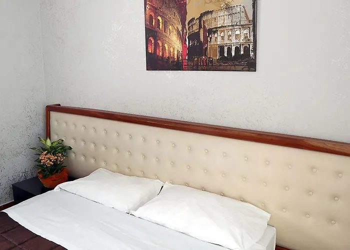 Roma Room Hotel Otel 3*